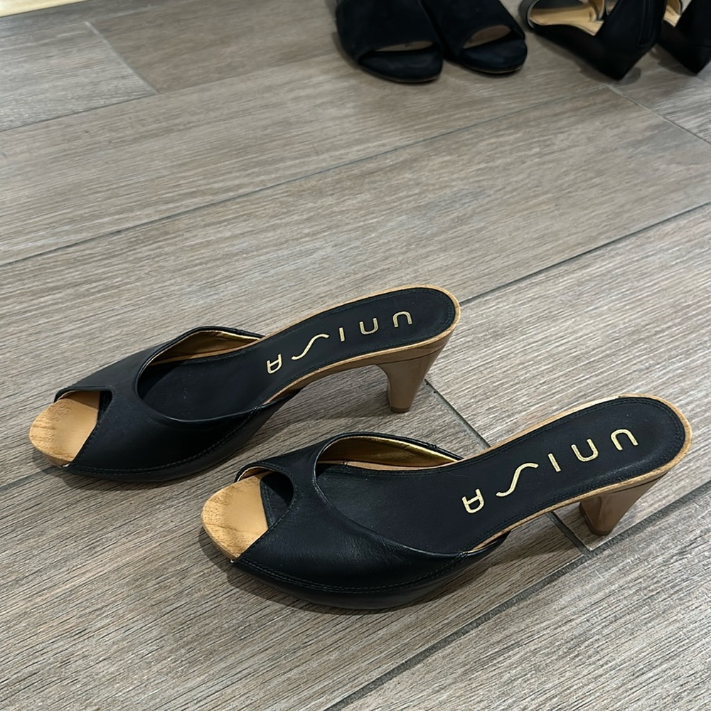 EUC UNISA sandals, leather upper and sole and partly inside